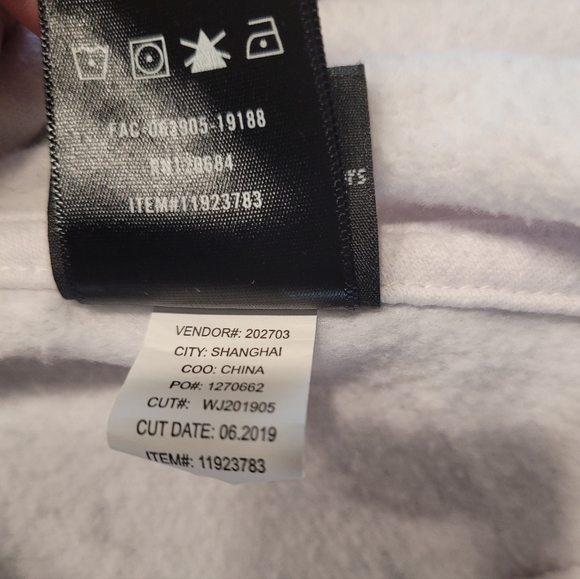 IT Chapter Two Hoodie Pullover Clown Sweatshirt Size Small White - Picture 4 of 4